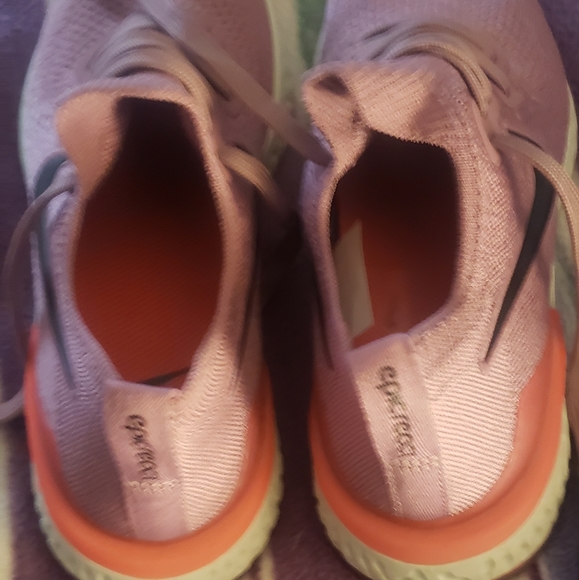 Nike epic react, New no tags - Picture 3 of 4